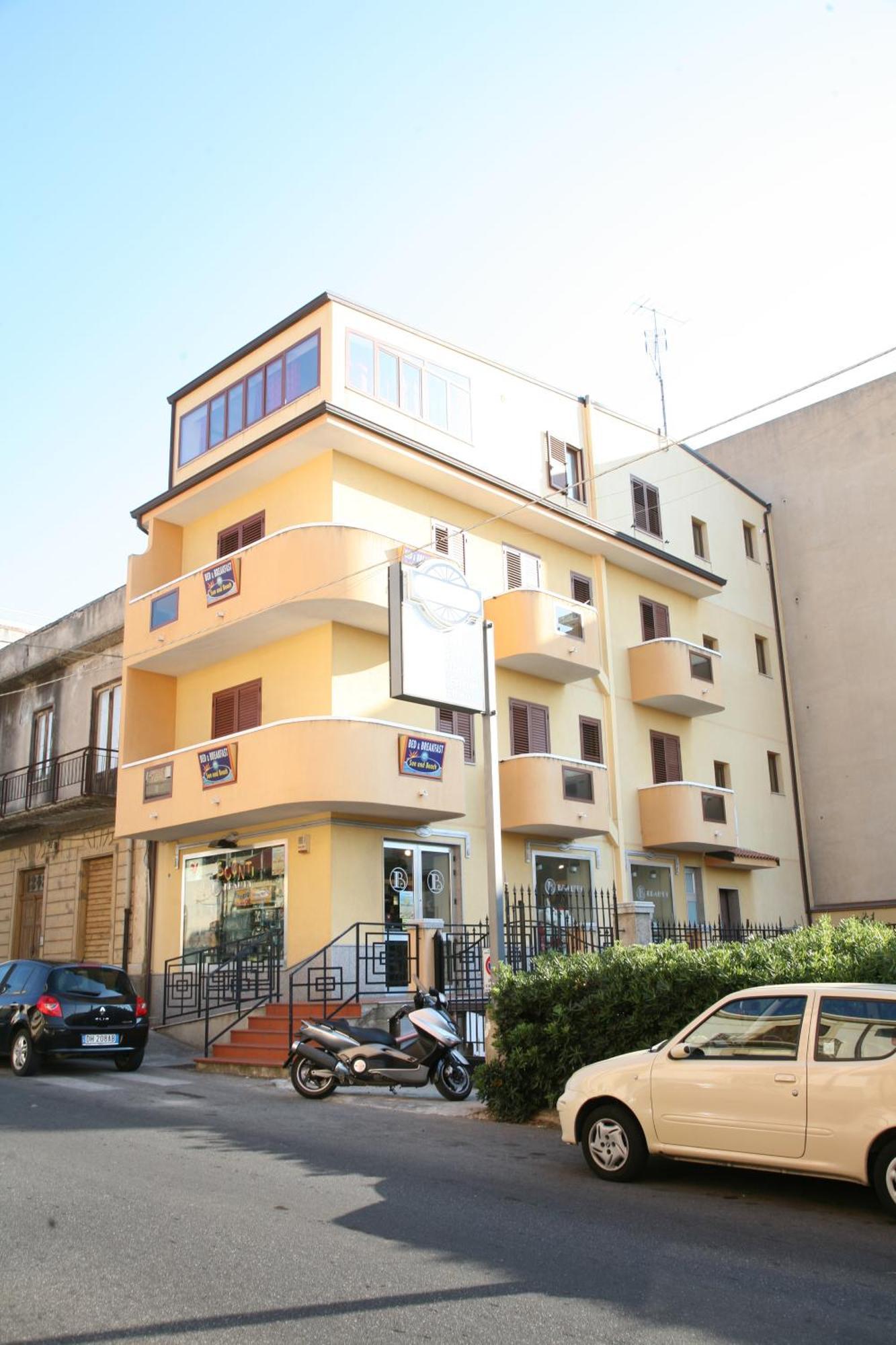 Sun And Beach Catona Di Reggio Calabria ภายนอก รูปภาพ
